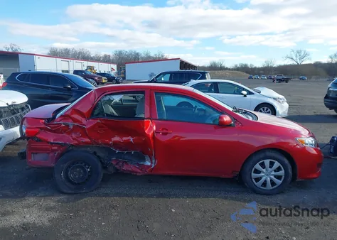 2010 Toyota Corolla Le z USA, uszkodzony, nr VIN 2T1BU4EE7AC281925